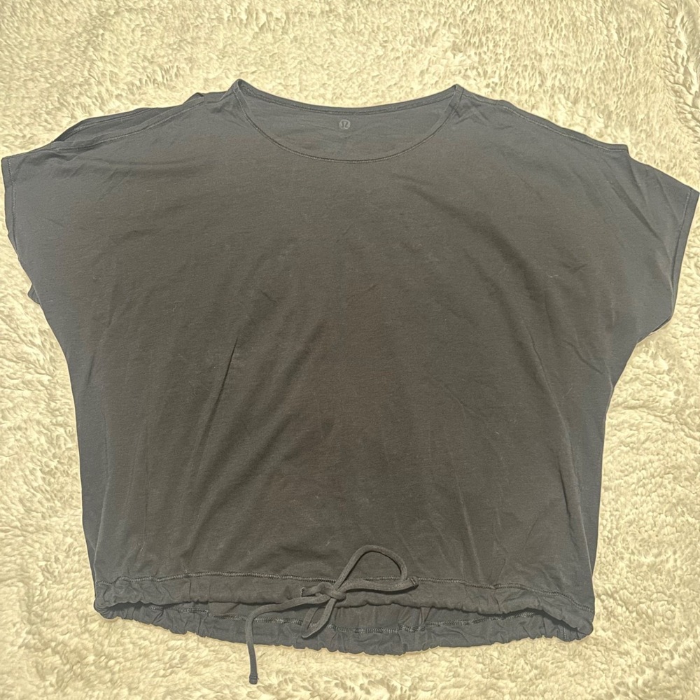 Lululemon Black Short Sleeve Cinch Hem Cropped Top - Size Unknown (Fits like M/L